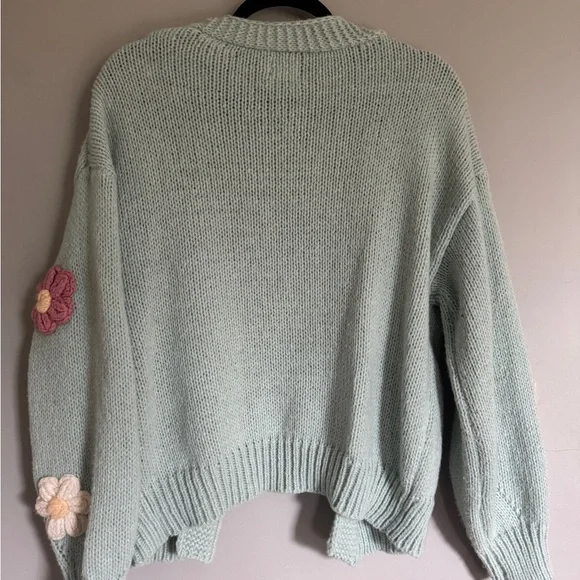 Luna Ivy chunky flower cardigan - Picture 5 of 5